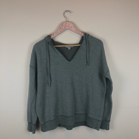 American Eagle Outfitters Tops - American Eagle Dark Green Inside Out V-Neck Hoodie